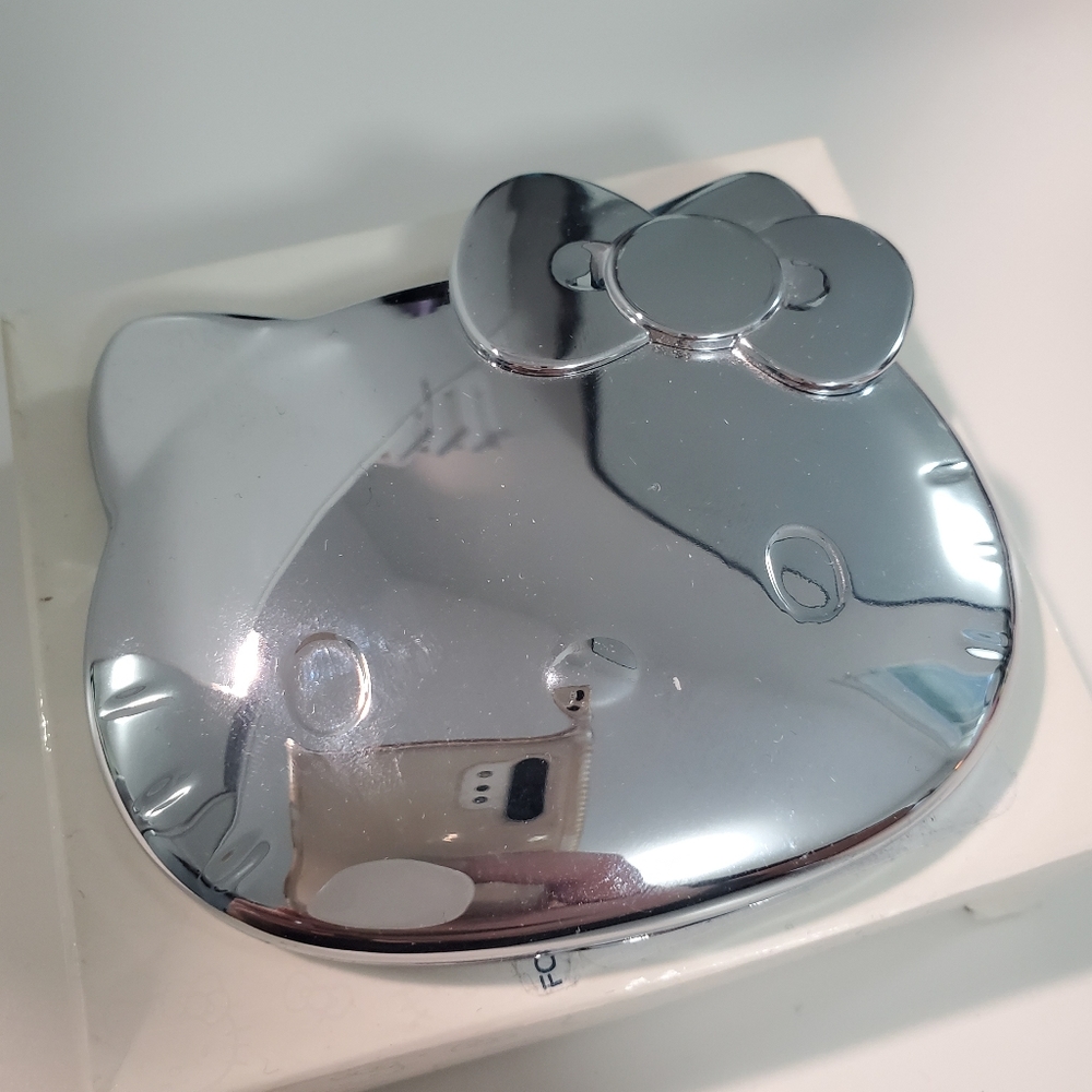 Hello Kitty 2011 Silver Compact Mirror RARE - Picture 10 of 15